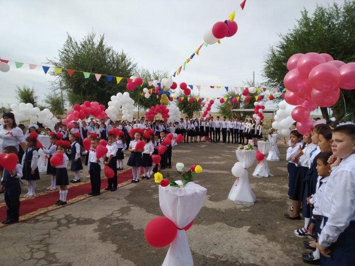 1 Қыркүйек білім күніне арналған "Саналы ұрпақ, жарқын болашық" тақырыбында мерекелік іс-шара өтілді