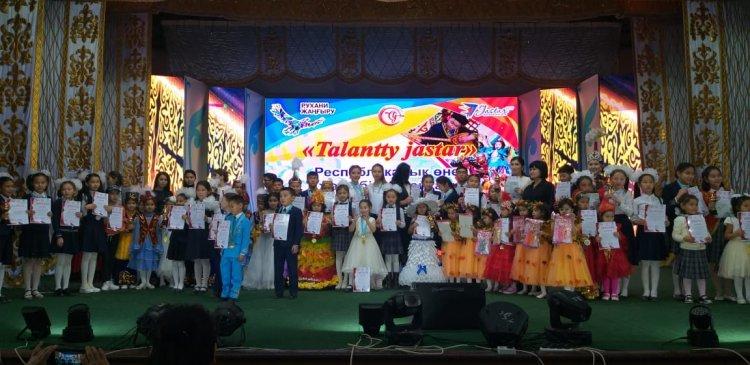 "TALANTTY JASTAR" Республикалық өнер және білім байқауында мектебіміздің 8-сынып оқушысы Зият Ерасыл жүлделі ІІІ-орынмен марапатталды
