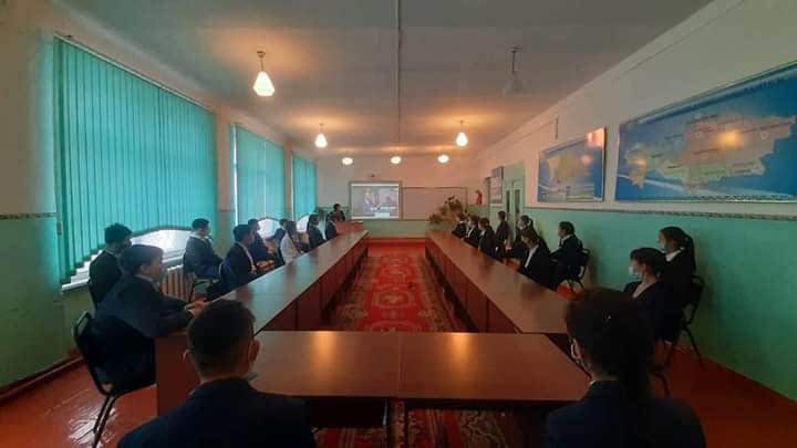 21 желтоқсан күні оқушыларға "Сәкеннің өнегелі жолы" тақырыбындағы "Адалдық сағаты"өтілді