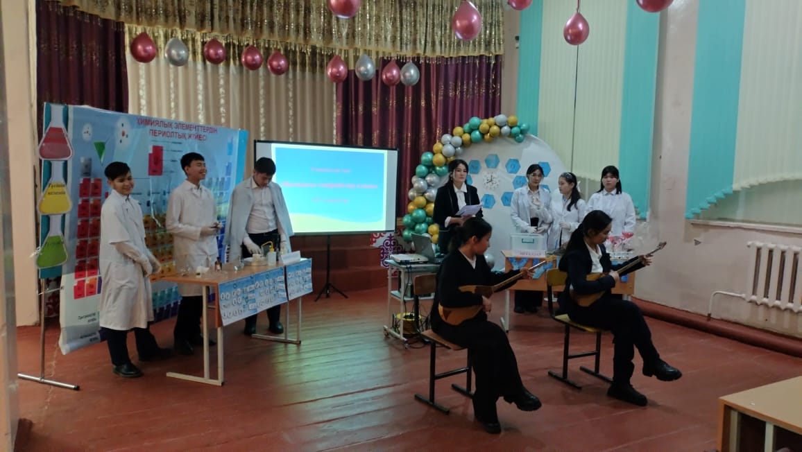 Ақкөл тірек мектебінде (РО) 8-9 сыныптарға қысқы сессия аясындағы сыныптан тыс іс-шаралар